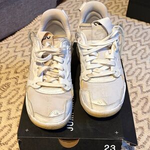 Jordan MA2 Women’s